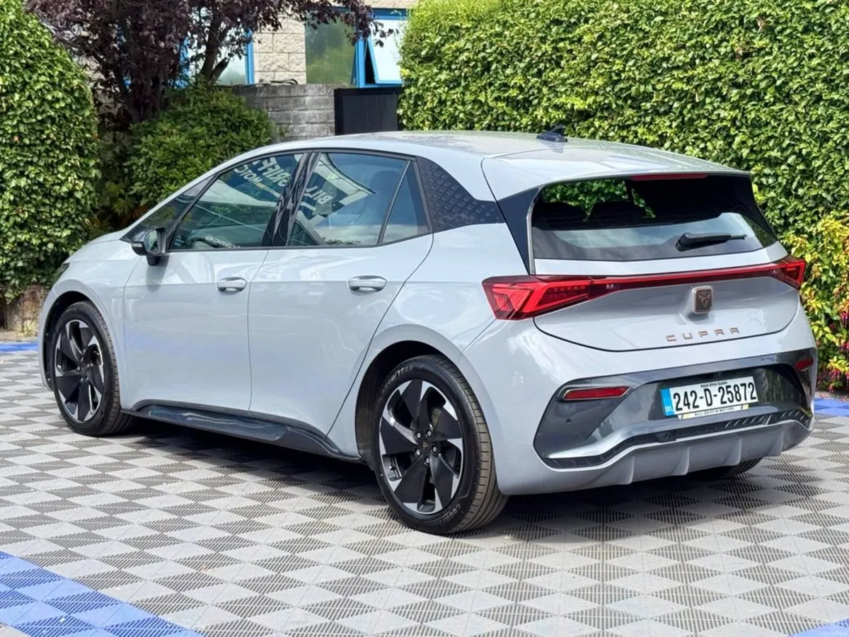 Cupra Born V1 58KWH // 19" TYPHOON ALLOYS // APPLE - Image 6