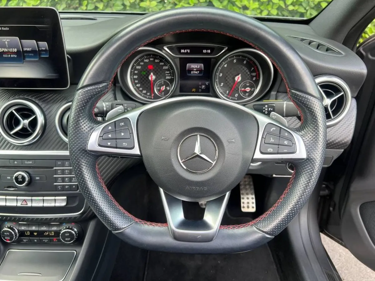 Mercedes-Benz A-Class A180 AMG-LINE 1.6 AUTO // OP - Image 5