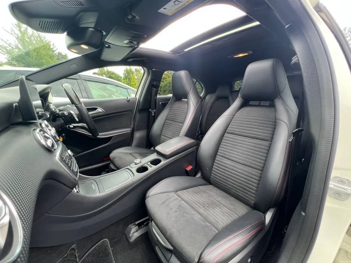 Mercedes-Benz A-Class A180 AMG-LINE 1.6 AUTO // OP - Image 2