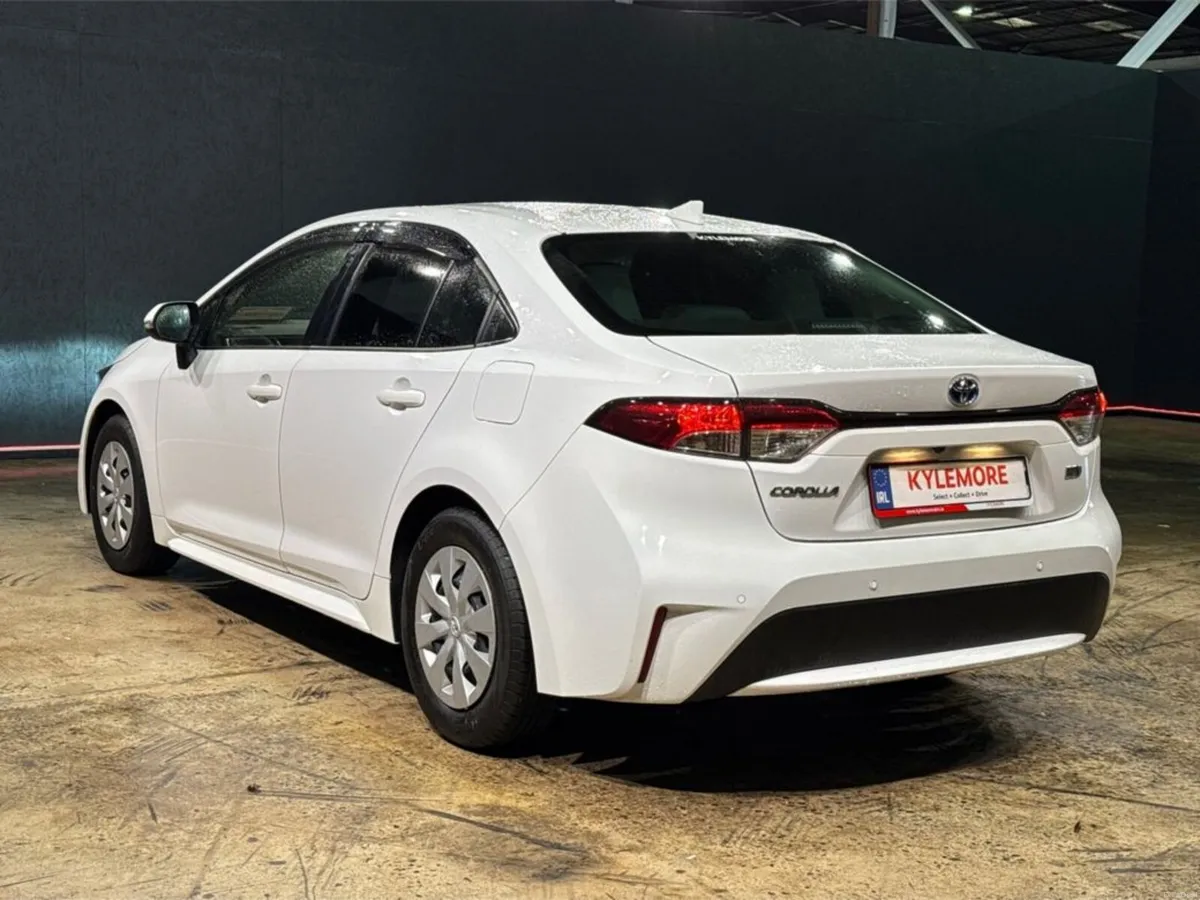 Toyota Corolla 1.8 HYBRID SALOON - NEW MODEL - LED - Image 5