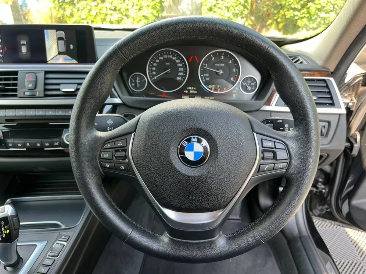 BMW 3-Series 320d TOURING LUXURY LINE AUTO // M-SP - Image 4