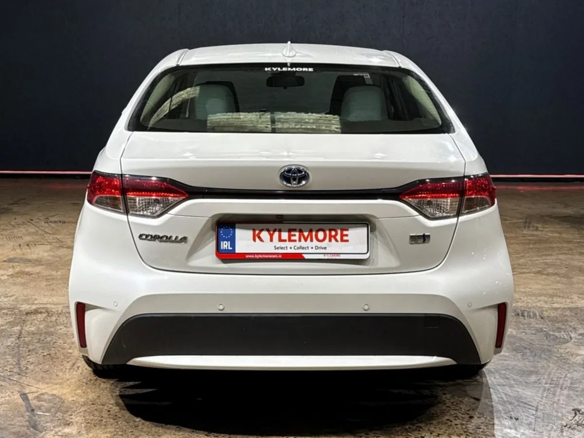 Toyota Corolla 1.8 HYBRID G-X - LED HEADLIGHTS - T - Image 4