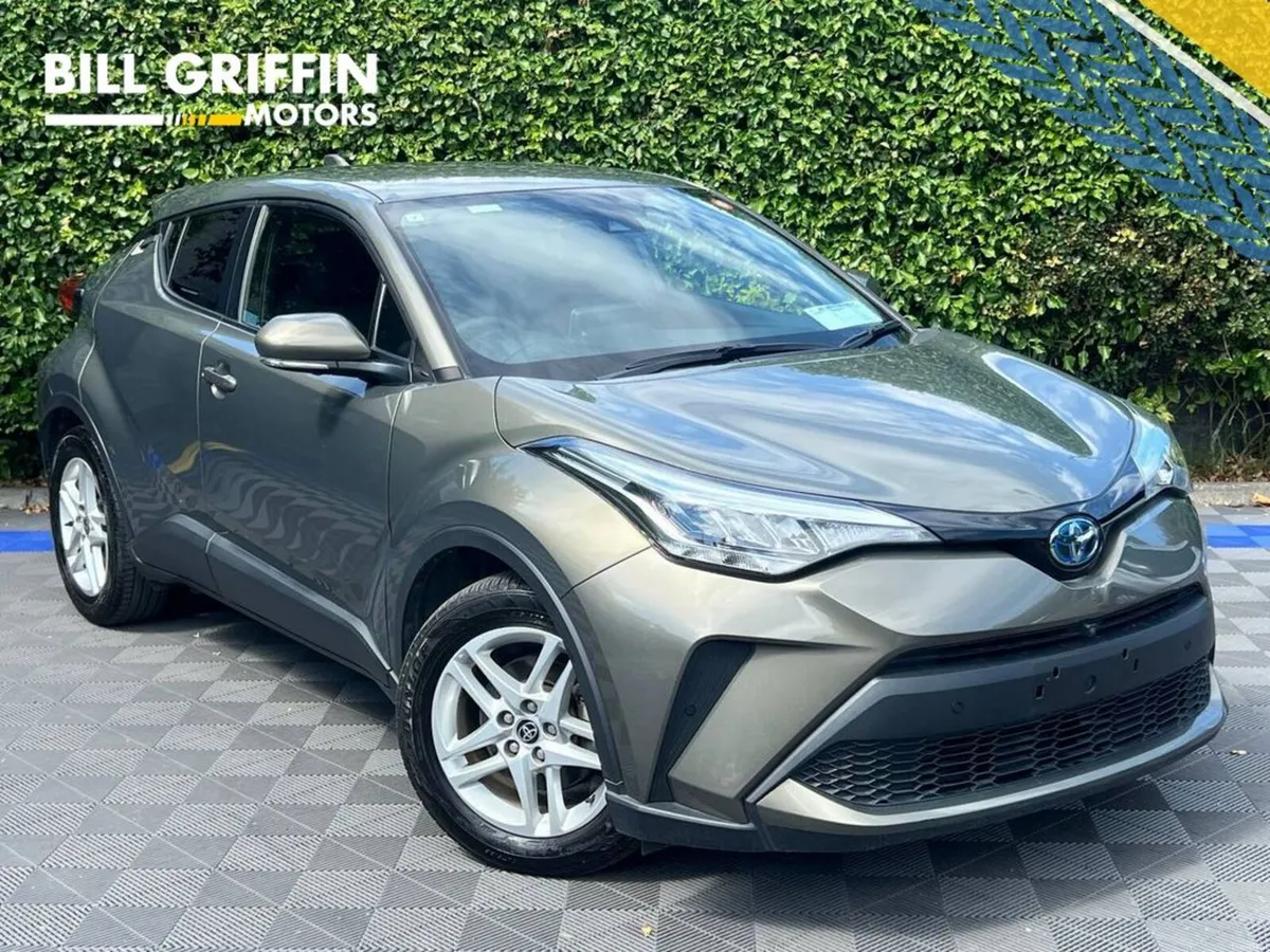 Toyota C-HR 1.8 HYBRID AUTO // 17" ALLOYS // 360 P - Image 1