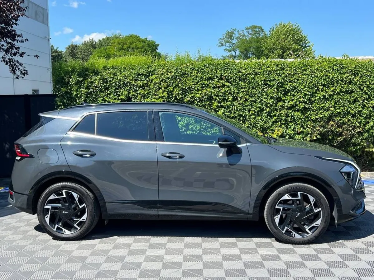 Kia Sportage GT-LINE 1.6 HYBRID // SERVICE HISTORY - Image 2