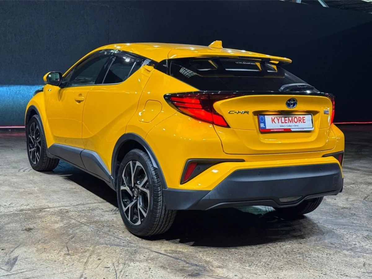 Toyota C-HR 1.8 HYBRID - G SPEC W/BLACK HALF LEATH - Image 5