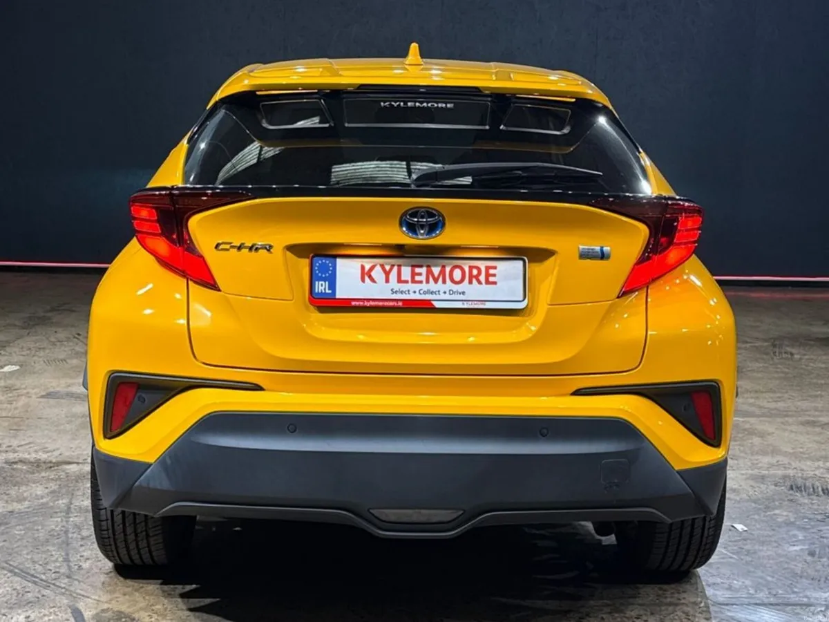 Toyota C-HR 1.8 HYBRID - G SPEC W/BLACK HALF LEATH - Image 4