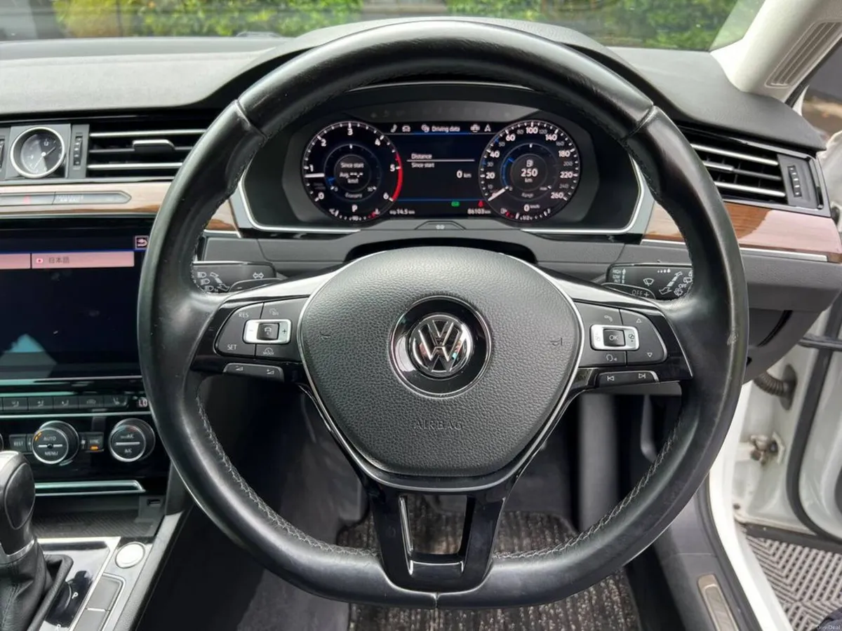 Volkswagen Passat VARIANT HIGHLINE 2.0 TDI AUTO // - Image 4