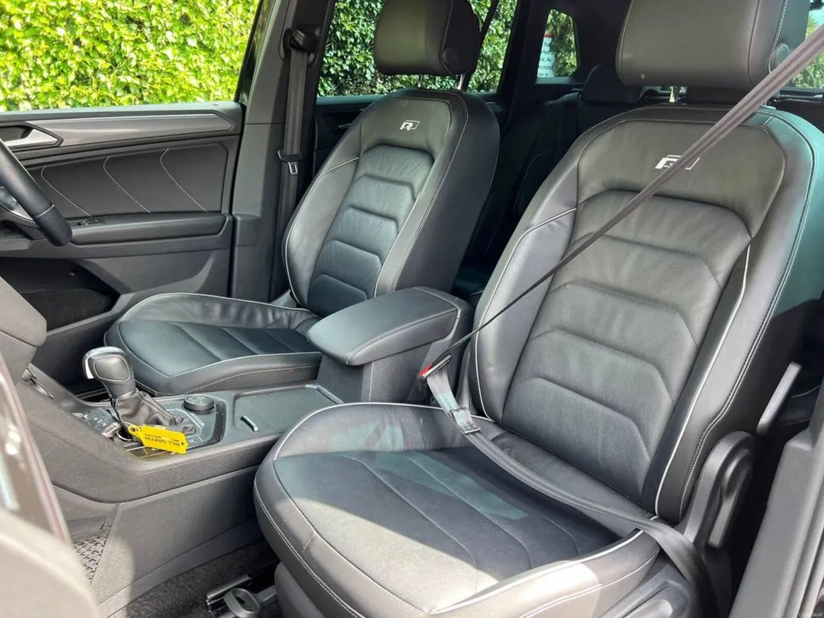 Volkswagen Tiguan 4MOTION R-LINE 2.0 TDI AUTO // 2 - Image 6