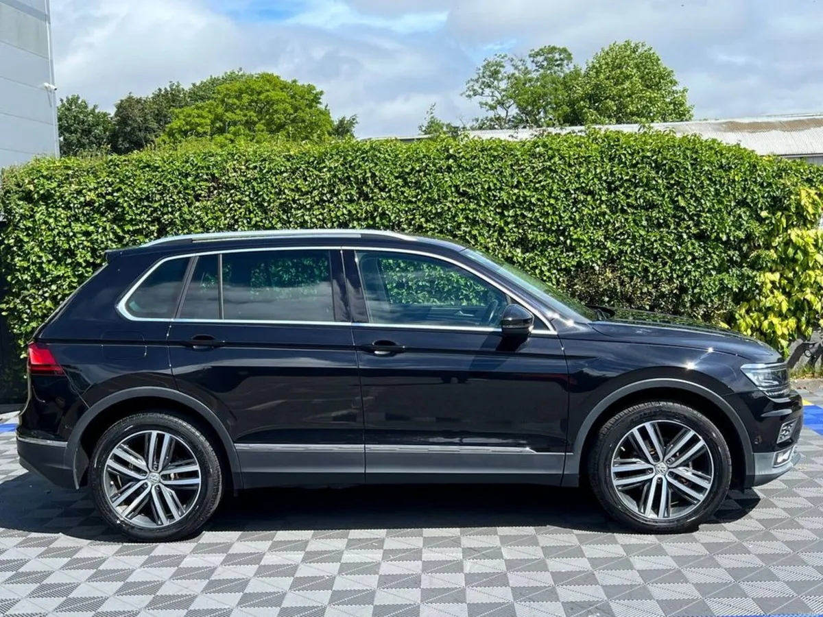 Volkswagen Tiguan 4MOTION HIGHLINE 2.0 TDI AUTO // - Image 2