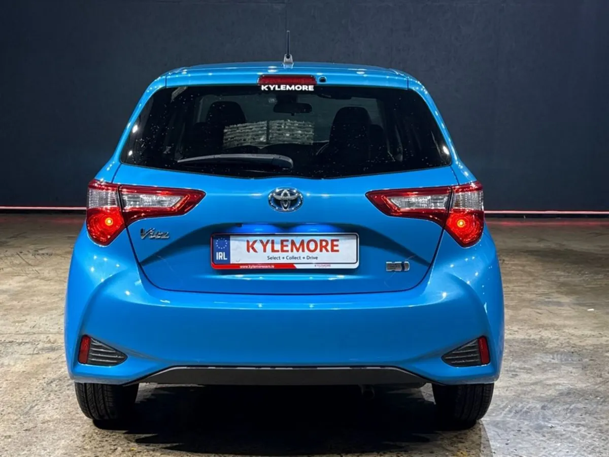 Toyota Vitz 1.5 HYBRID - PUSH BUTTON START- ALLOYS - Image 4