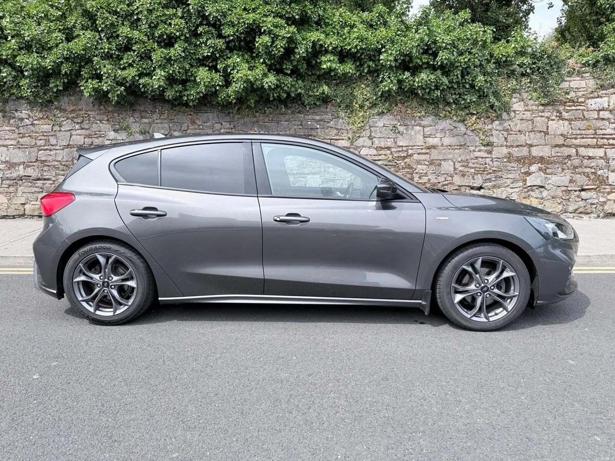 Ford Focus 1.5 Diesel ST Line NCT 01/27 - Image 3