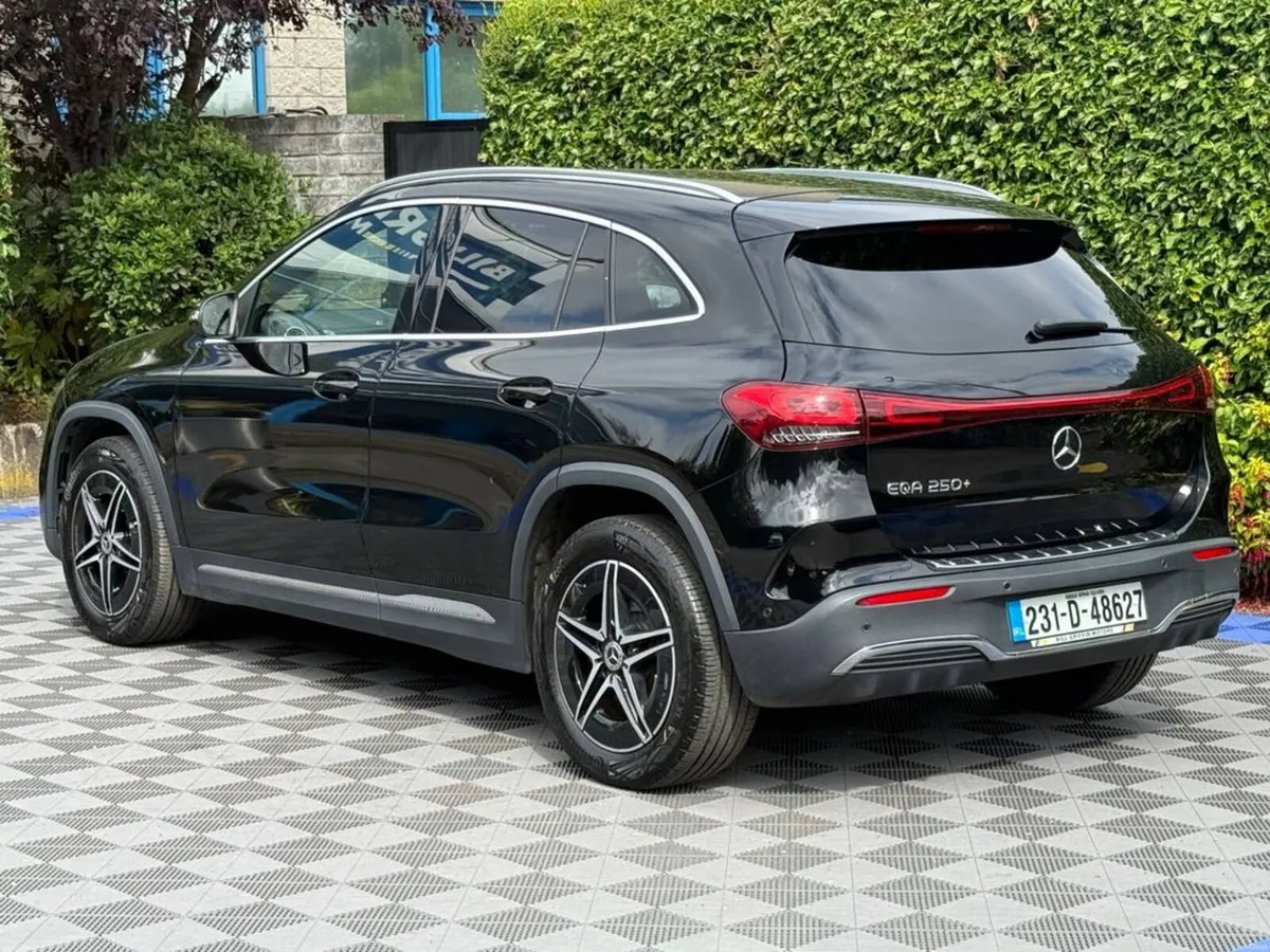 Mercedes-Benz EQA EQA250+ AMG-LINE // APPLE CARPLA - Image 5