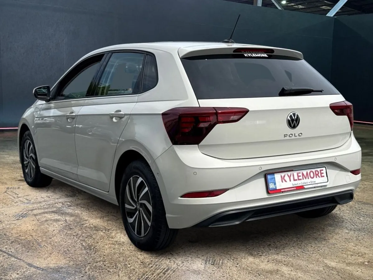 Volkswagen Polo 1.0 AUTOMATIC - FACTORY ALLOYS - P - Image 5