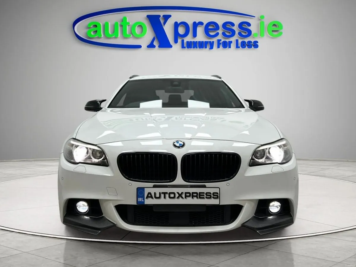 BMW 5-Series M-SPORT 523D TOURING - Image 3