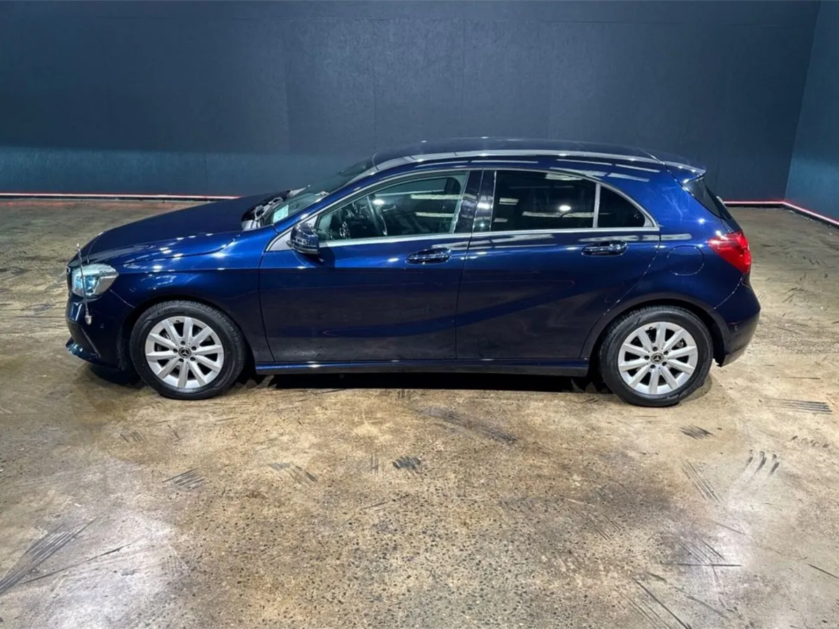 Mercedes-Benz A-Class 1.6 AUTOMATIC - STYLE EDITIO - Image 6