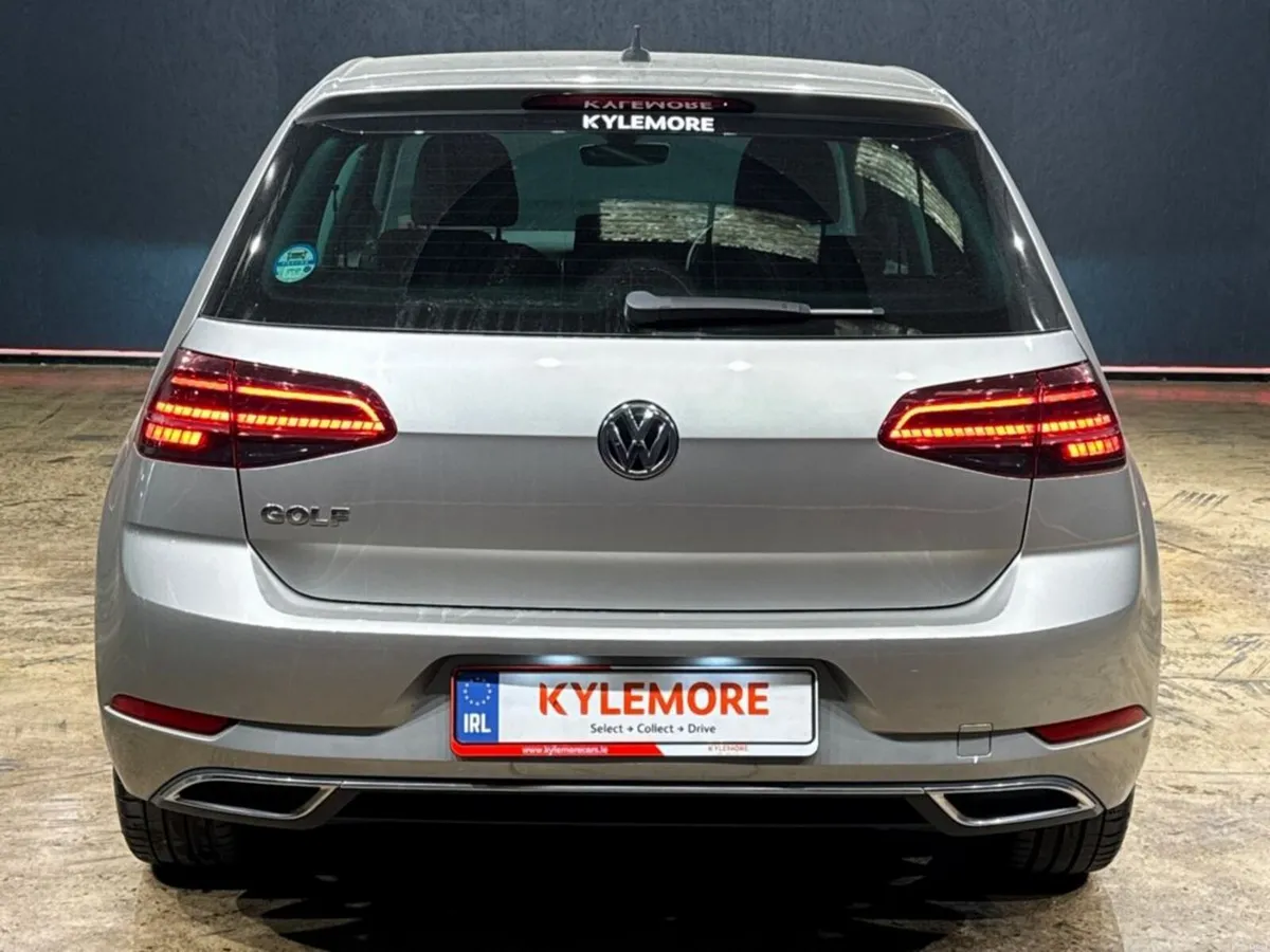 Volkswagen Golf 1.4 AUTOMATIC TSI HIGH LINE TECH E - Image 4