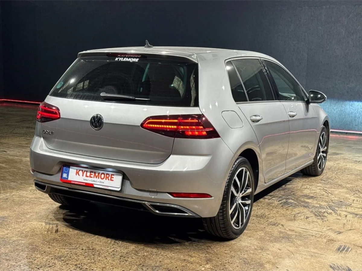 Volkswagen Golf 1.4 AUTOMATIC TSI HIGH LINE TECH E - Image 5