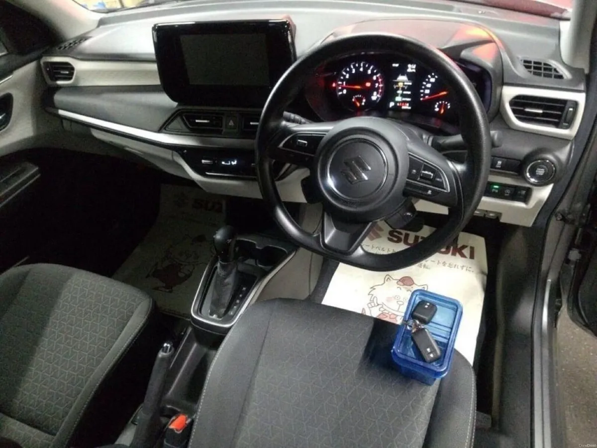 Suzuki Swift 1.2 HYBRID AUTOMATIC - NEW MODEL - Image 3
