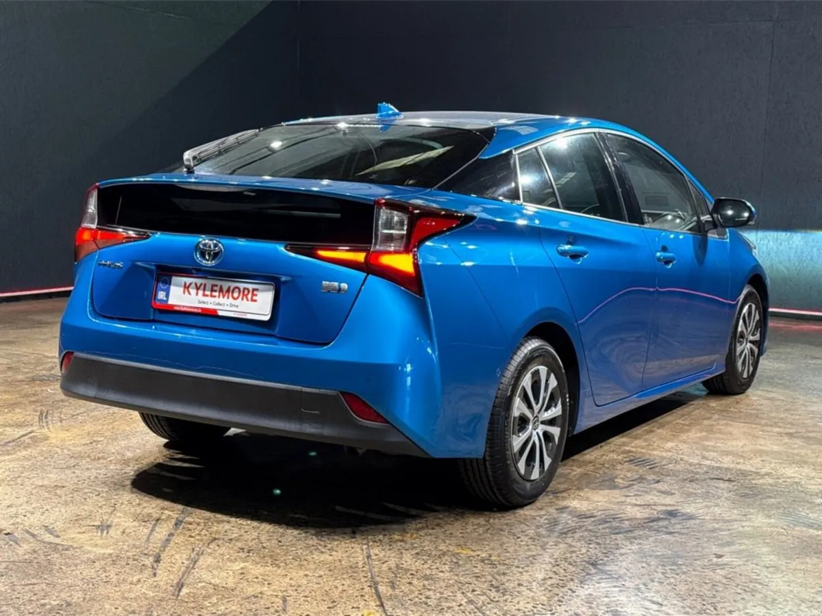 Toyota Prius 1.8 HYBRID AUTOMATIC - FACTORY ALLOY - Image 3
