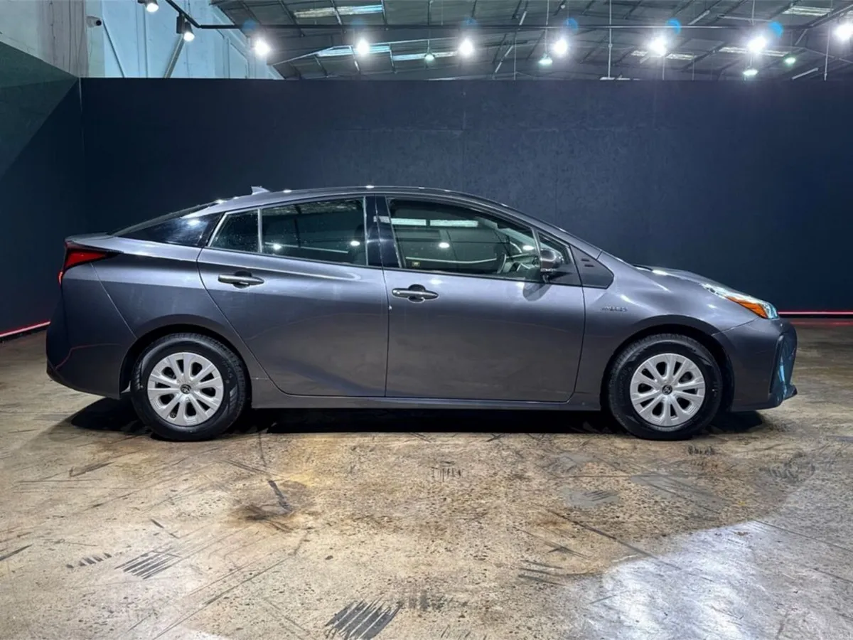 Toyota Prius 1.8 HYBRID AUTOMATIC - CRUISE CONTROL - Image 2