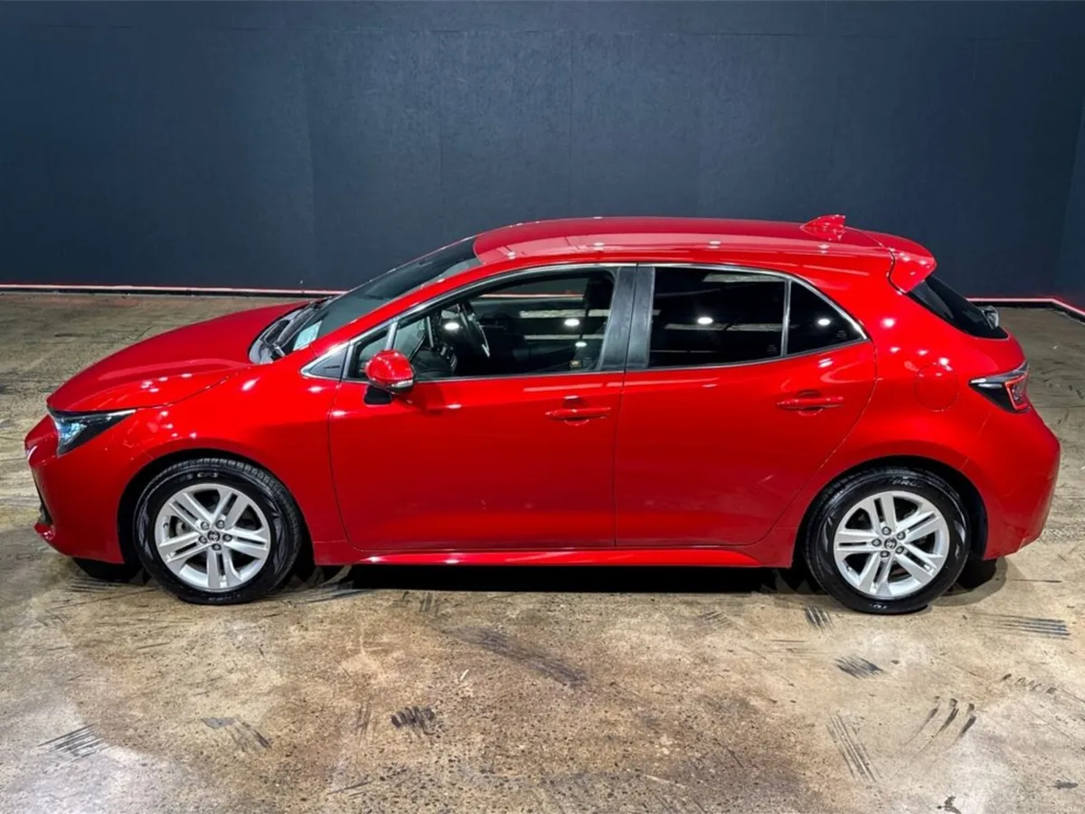Toyota Corolla 1.8 HYBRID AUTOMATIC - G EDITION - - Image 6