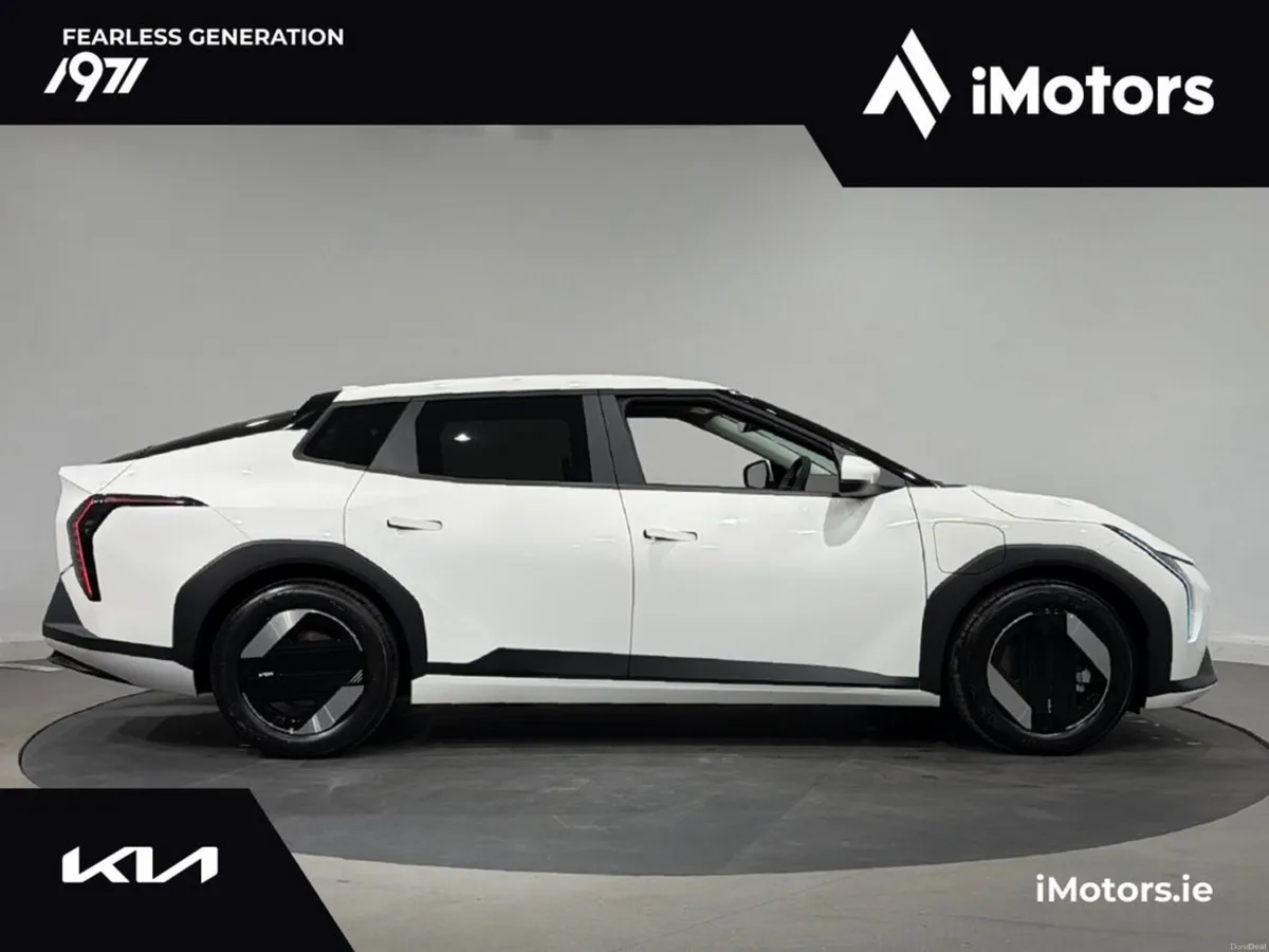 Kia EV4 EARTH 2 FASTBACK - Image 2