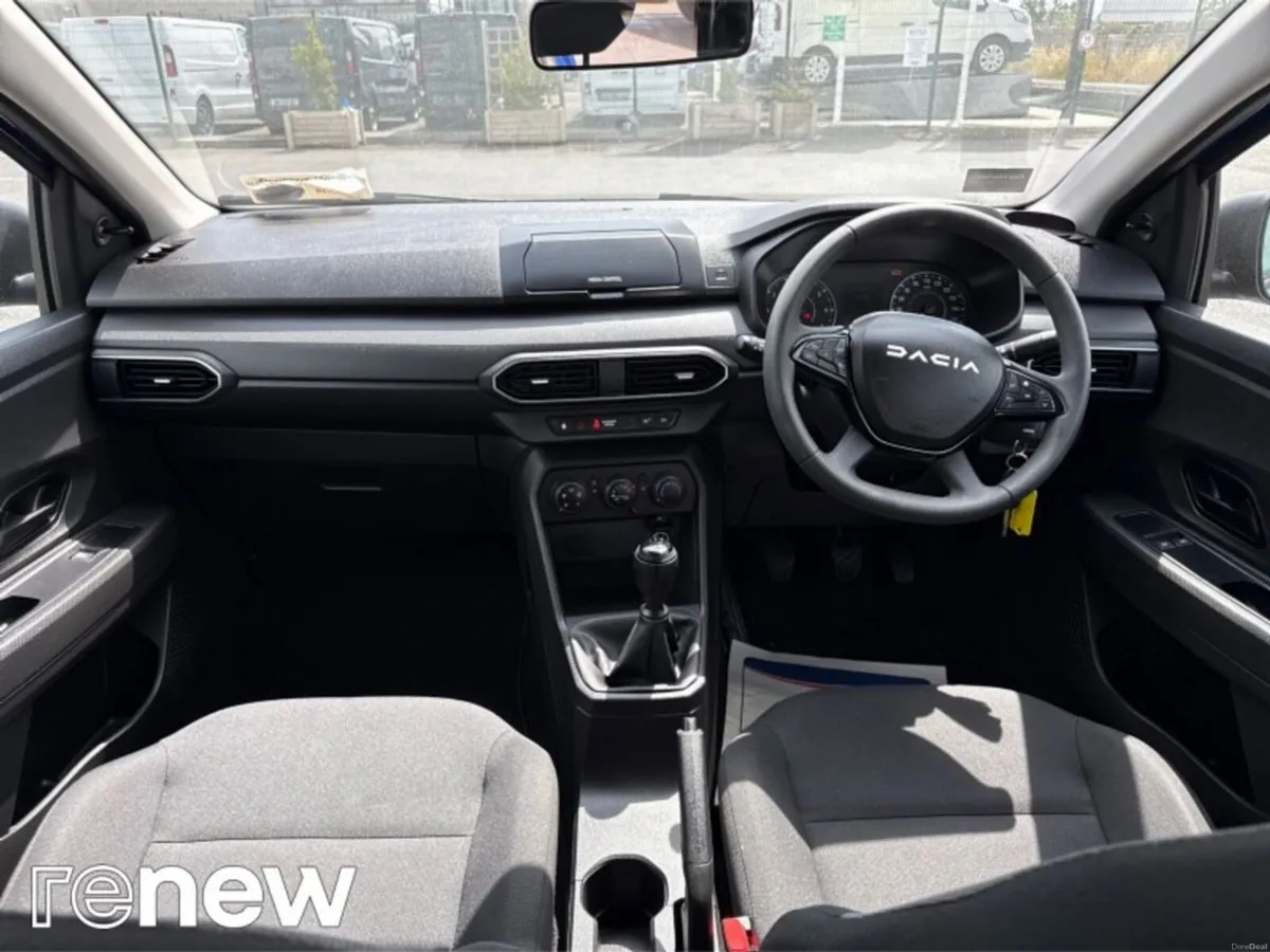 Dacia Sandero TCe 90 Essential - Image 2