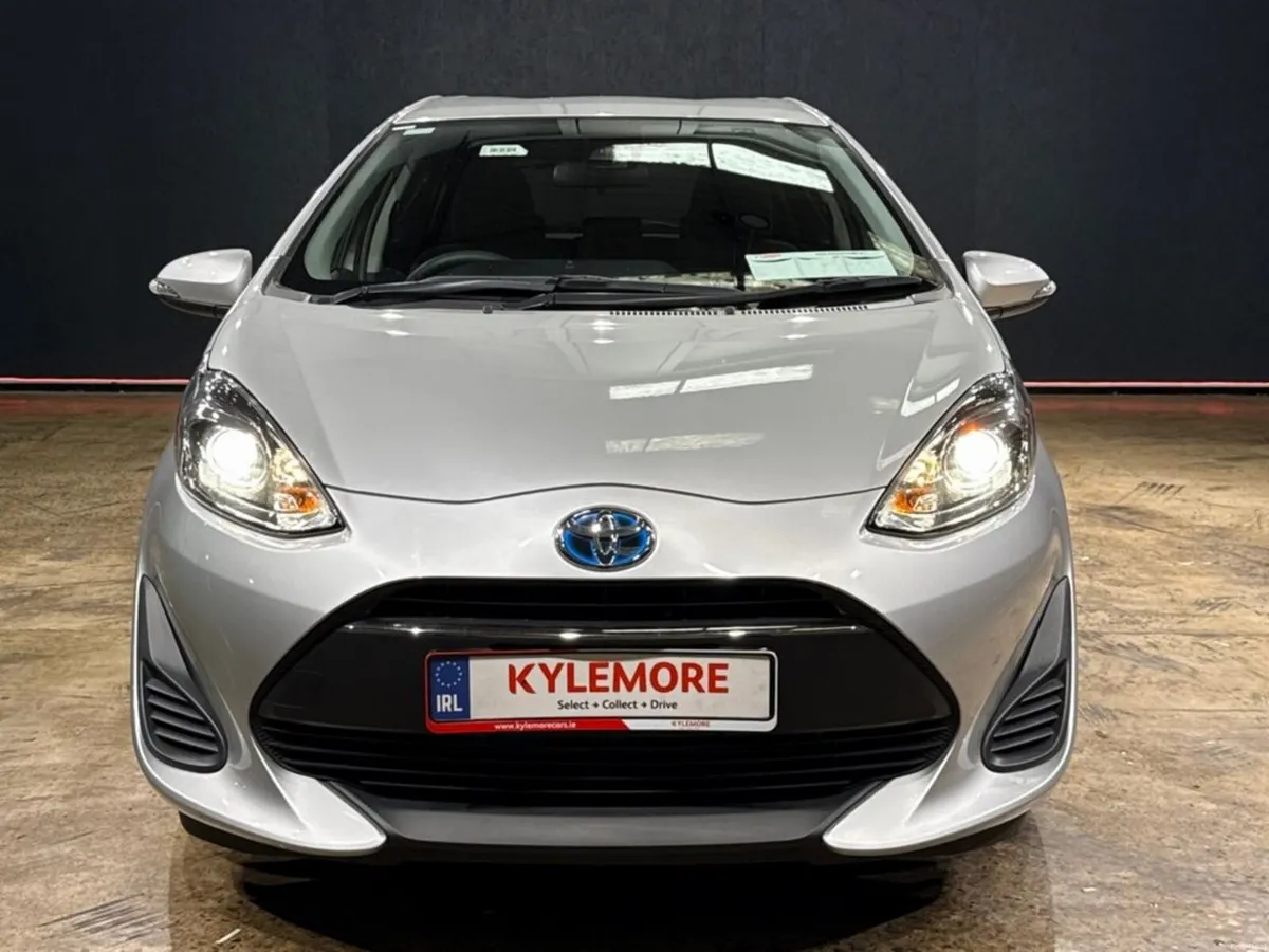 Toyota Aqua 1.5 HYBRID AUTOMATIC - A/C HEATING CON - Image 5