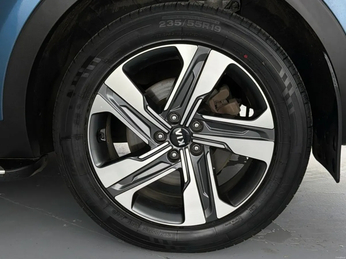 Kia Sorento Phev K3 5DR Auto - Image 3