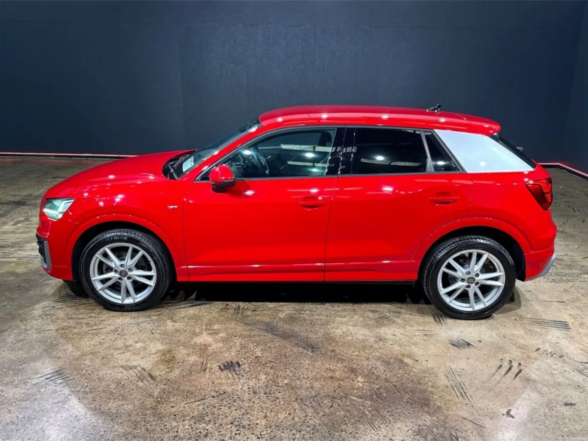 Audi Q2 1.0 TFSI AUTOMATIC S-LINE PACKAGE - BLACK - Image 6