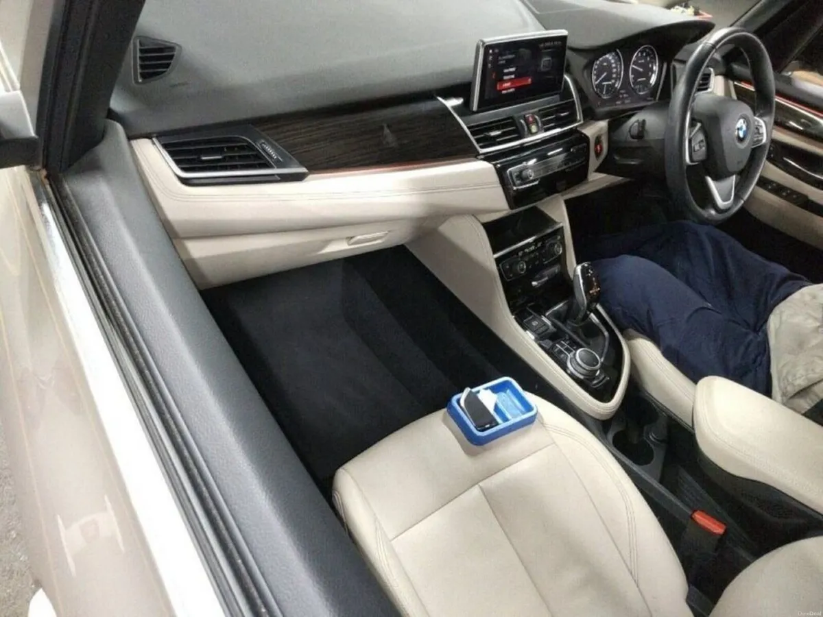 BMW 2-Series 1.5 AUTOMATIC LUXURY EDITION - FULL C - Image 3