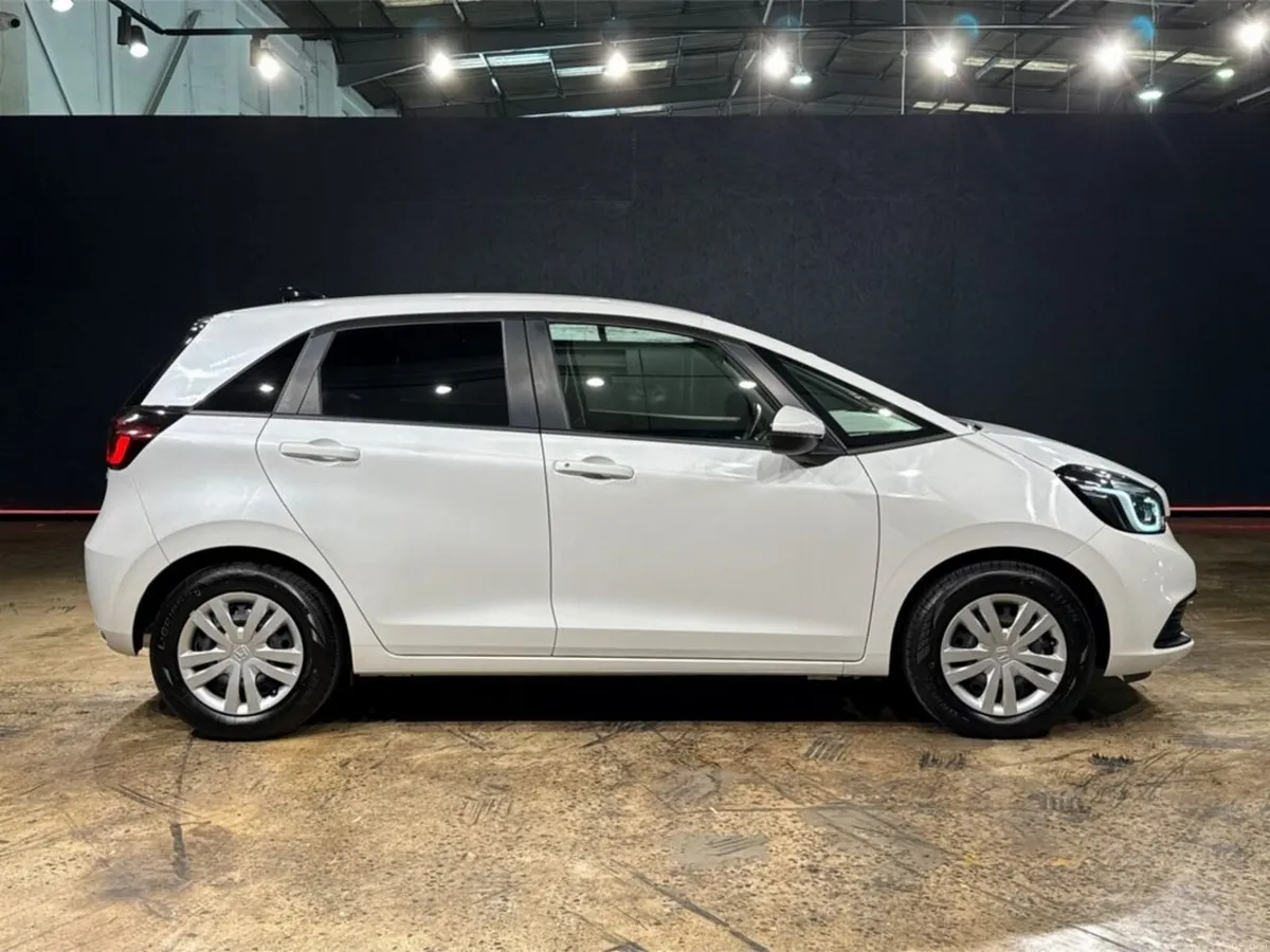 Honda Fit 1.5 HYBRID AUTOMATIC - HOME EDITION - BL - Image 2