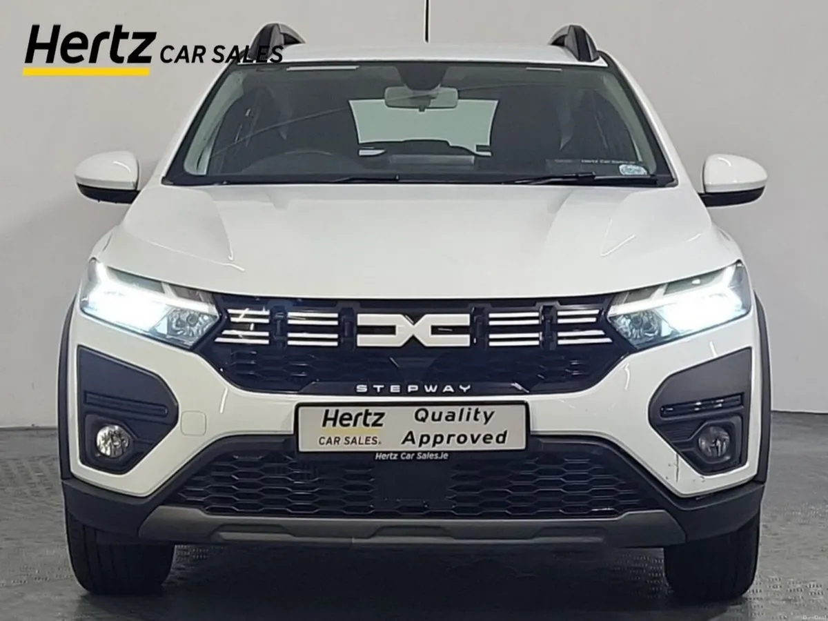 Dacia Sandero Stepway WARRANTY TILL APRIL 2027 !! - Image 5