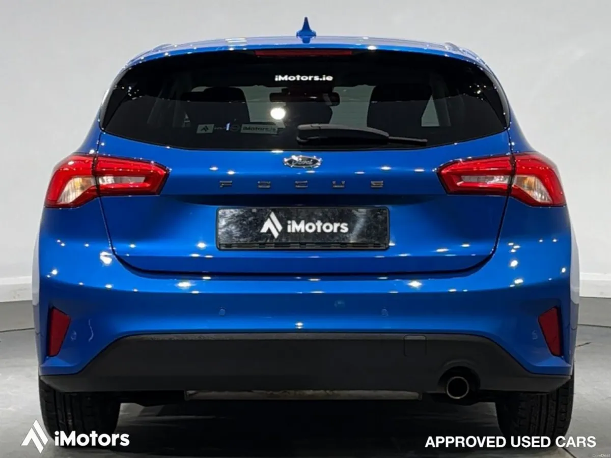 Ford Focus HEATED SEATS Titanium 125 5DR - Image 4