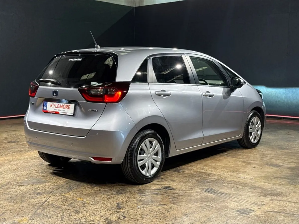 Honda Fit 1.5 HYBRID AUTOMATIC - PUSH BUTTON START - Image 3
