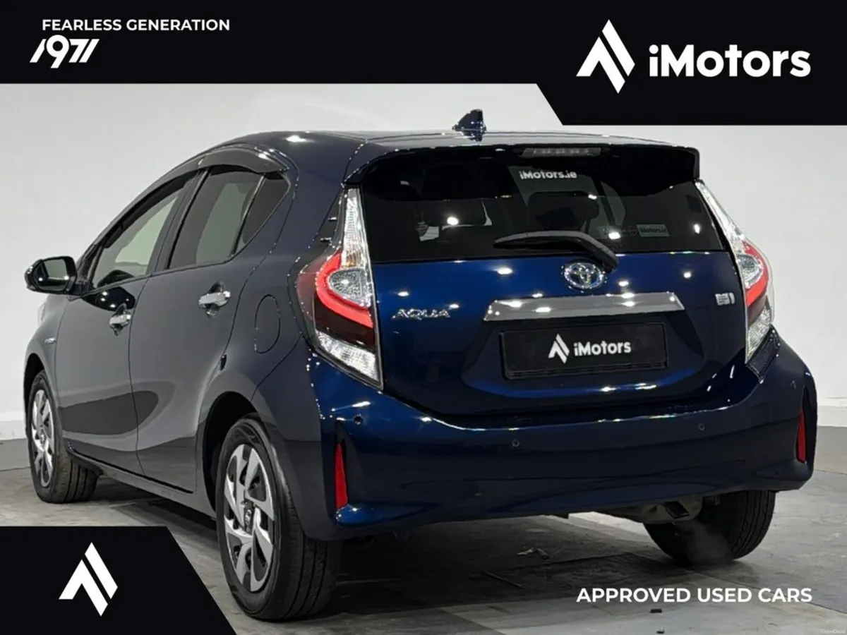 Toyota Aqua S STYLE BLACK AUTOMATIC HYBRID - Image 6
