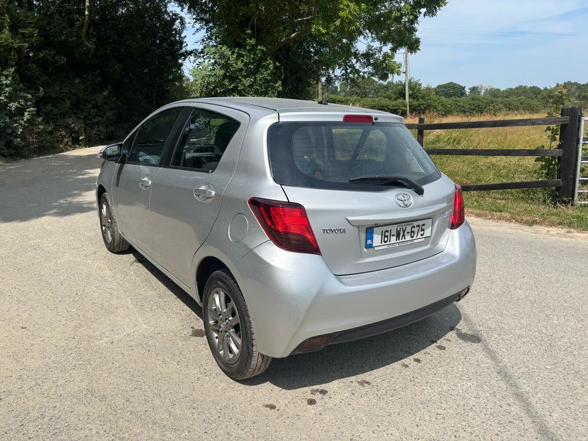2016 Toyota Yaris - Image 5