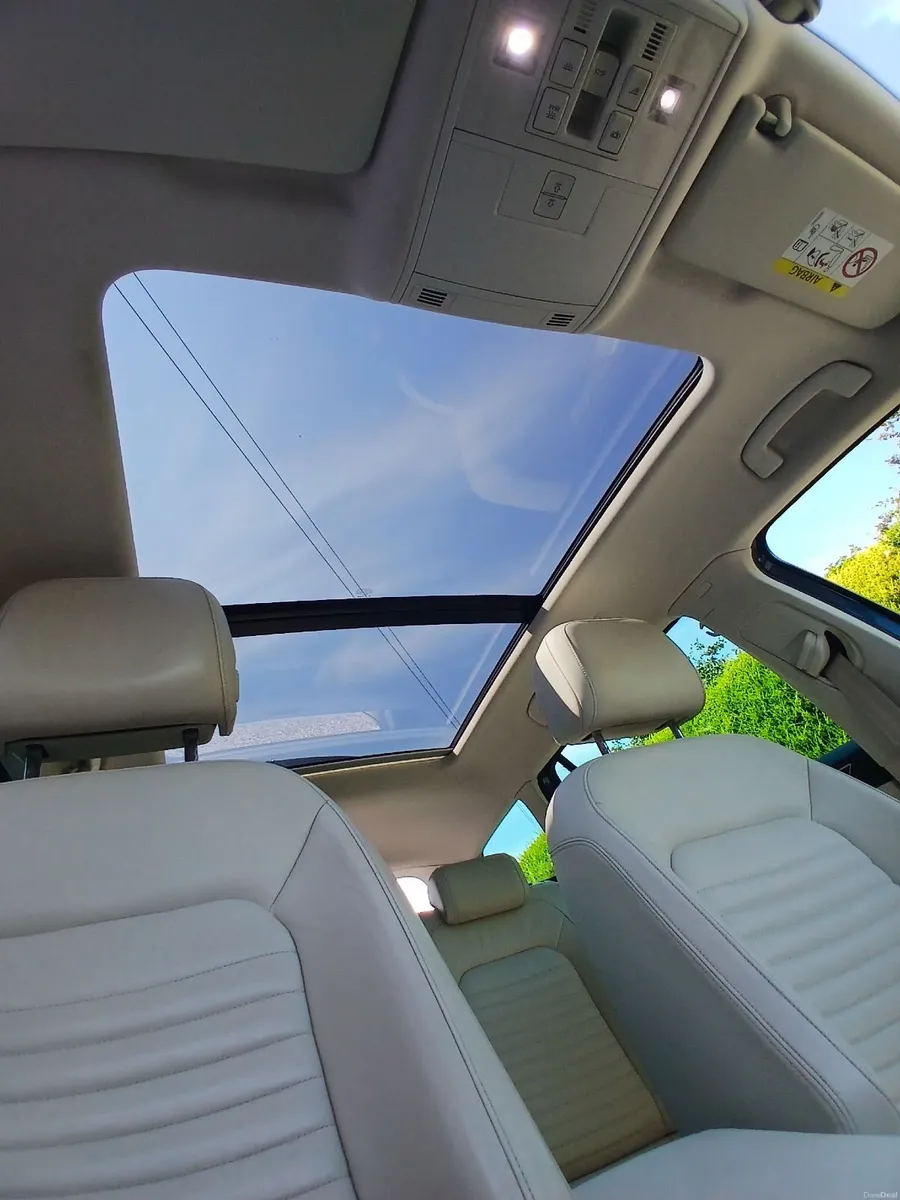 2015 Volkswagen Passat Highline Estate 2.0 Auto - Image 3
