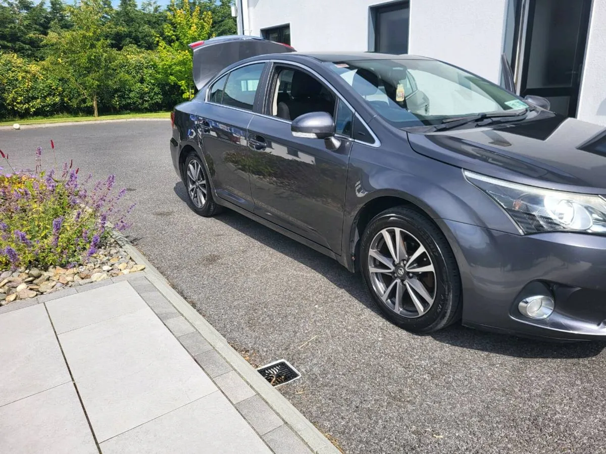 Toyota Avensis - Image 1