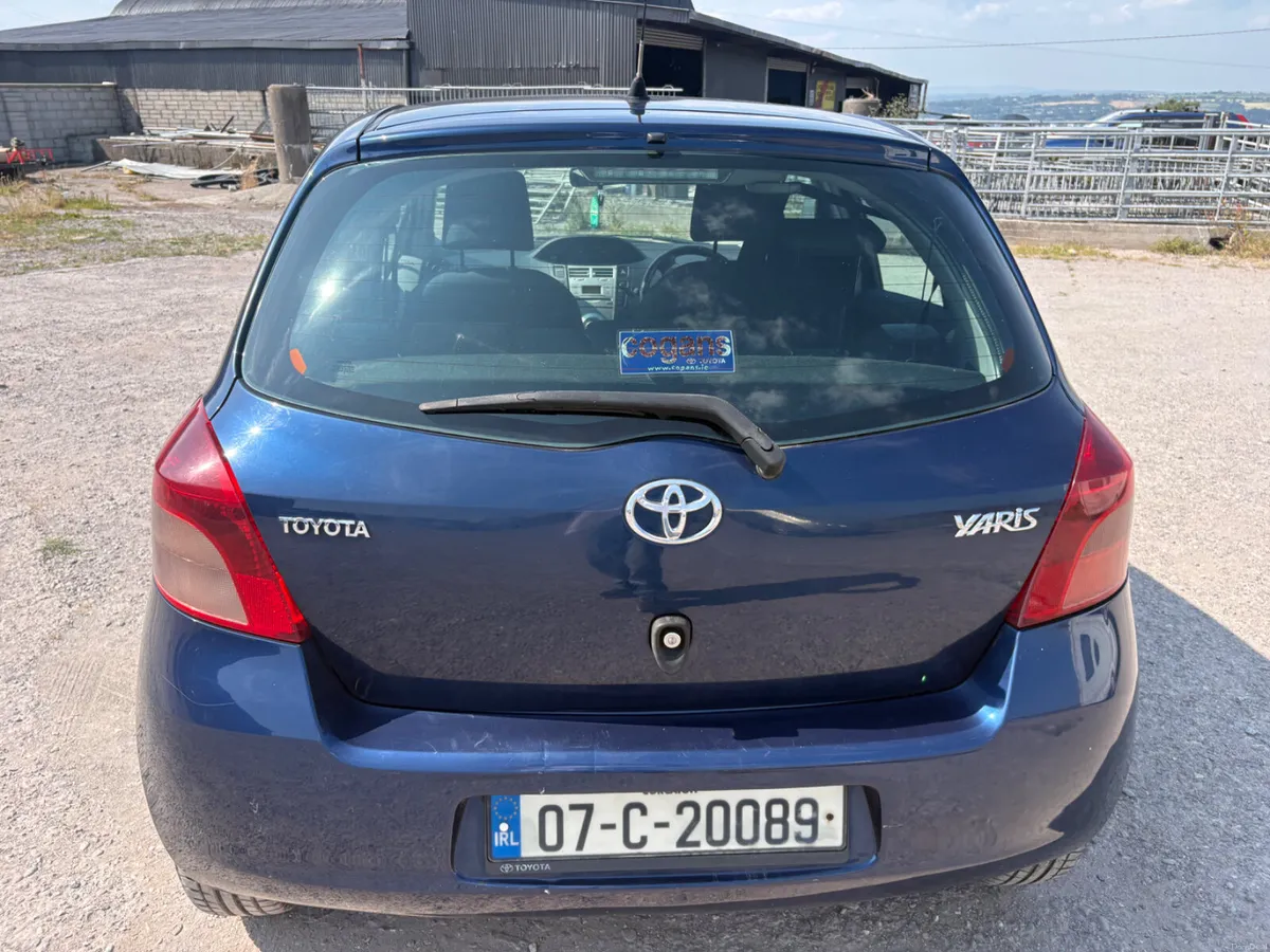 Toyota Yaris 2007 - Image 3