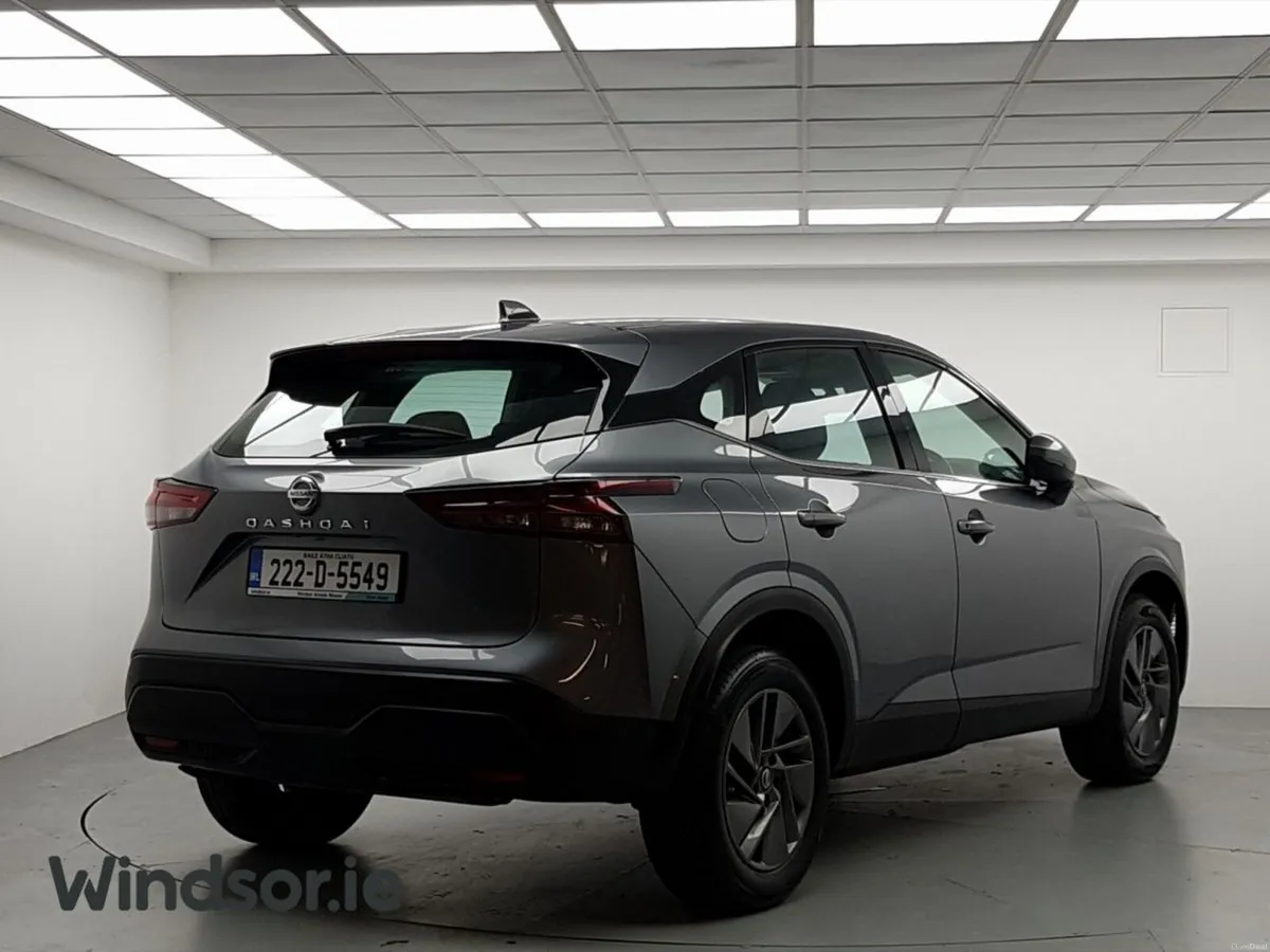 Nissan Qashqai 1.3 PET MILD HYBRID SV - Image 3