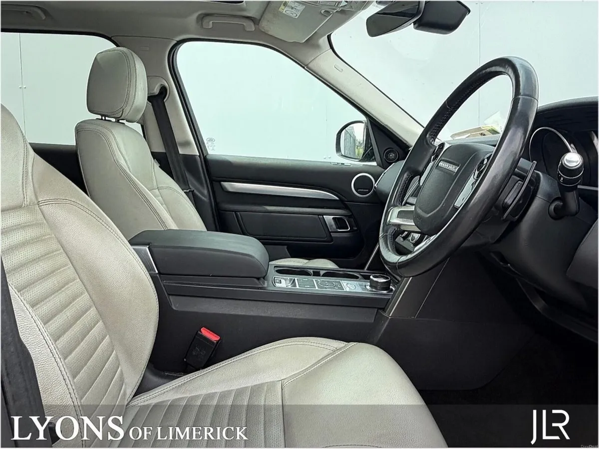 Land Rover Discovery 2.0D SD4 240 PS 4WD Auto Land - Image 3