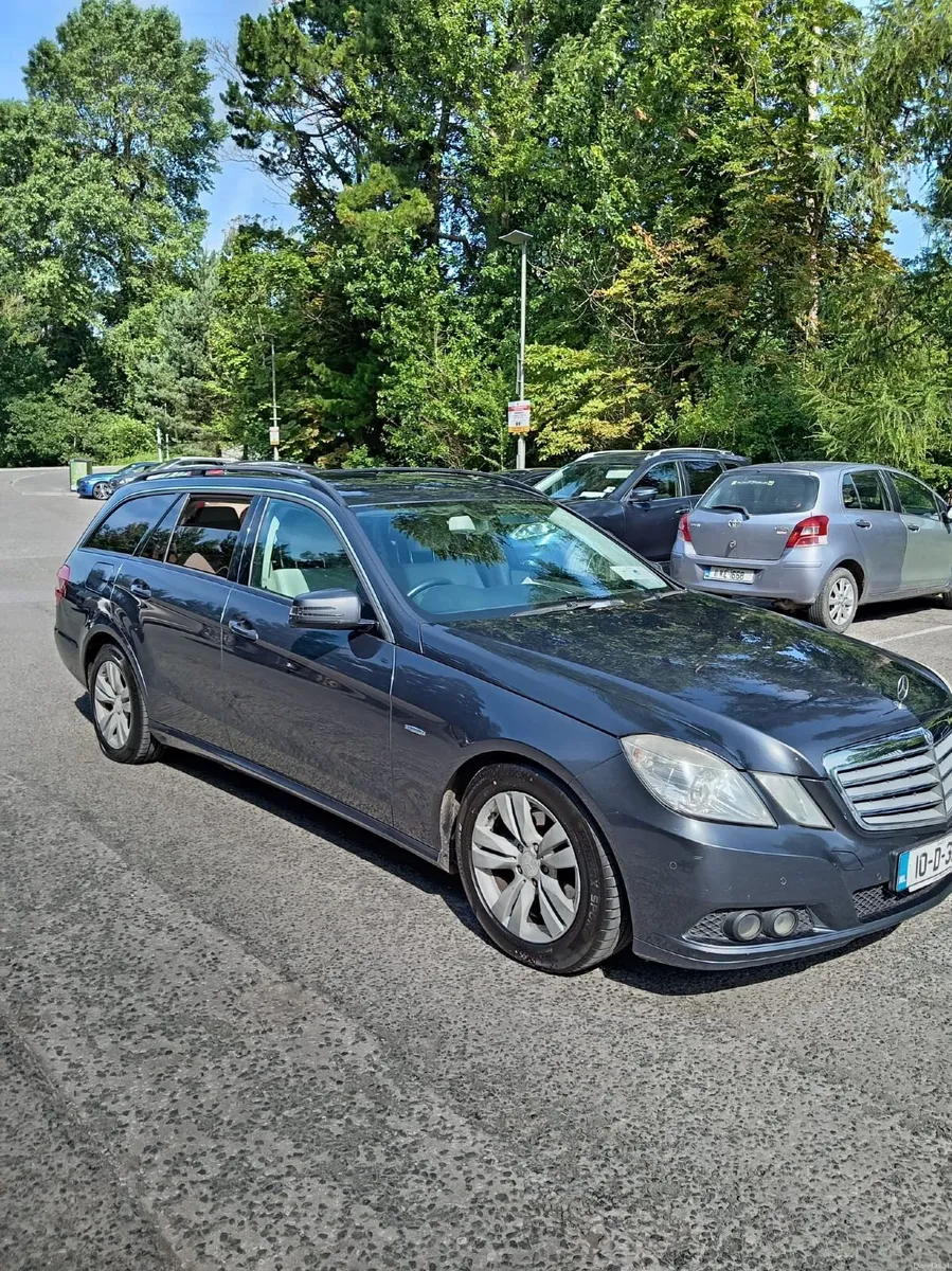Mercedes E220 Estate Avantgarde – NCT & Taxed - Image 1