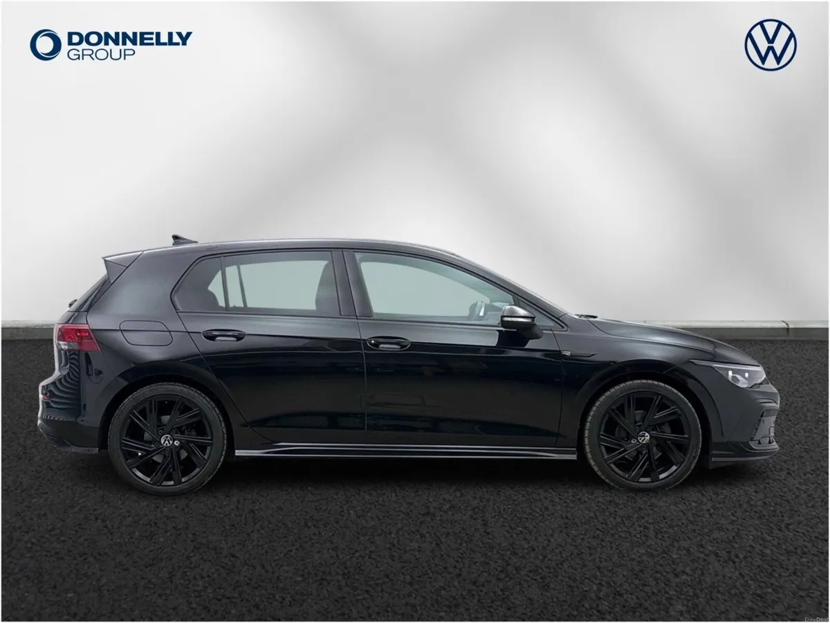 Volkswagen Golf Hatchback Black Edition - Image 4
