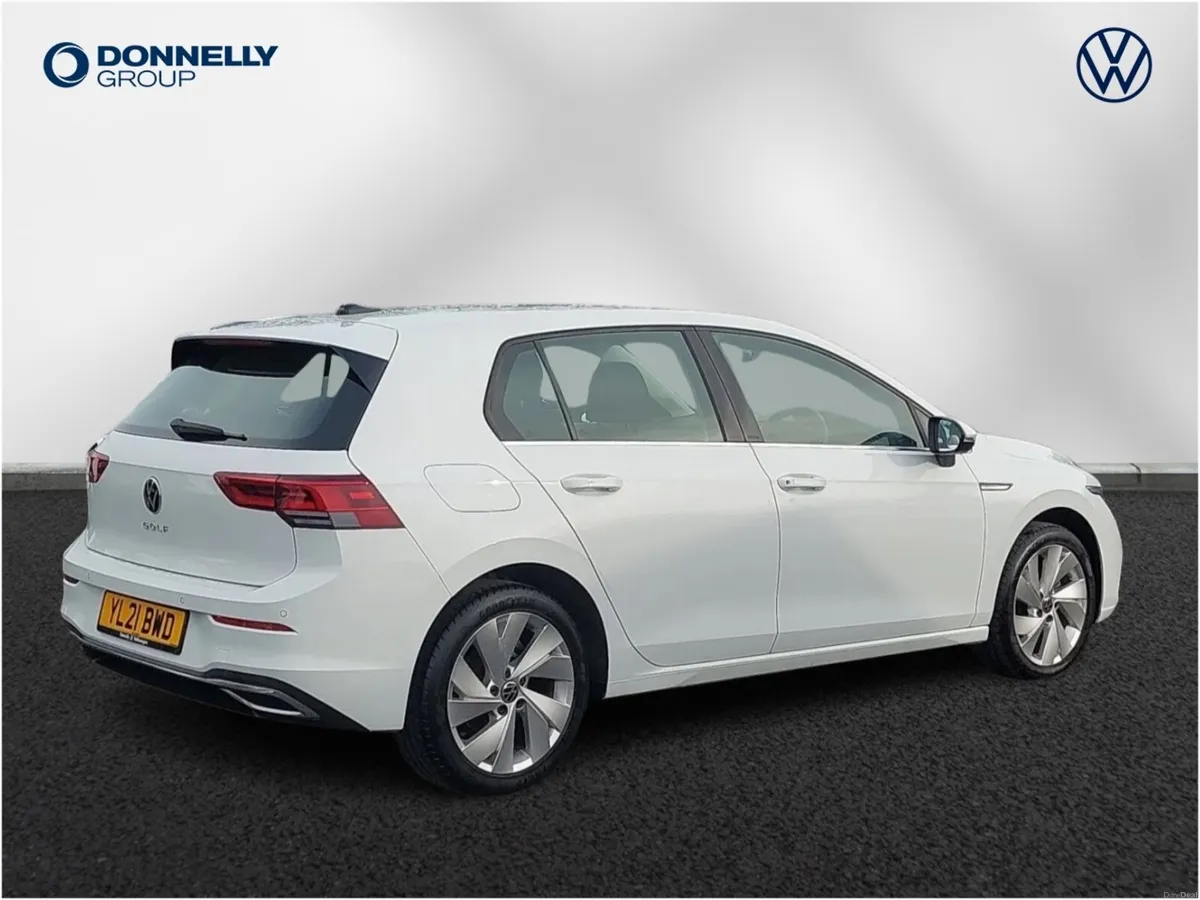 Volkswagen Golf Diesel Hatchback Style - Image 3