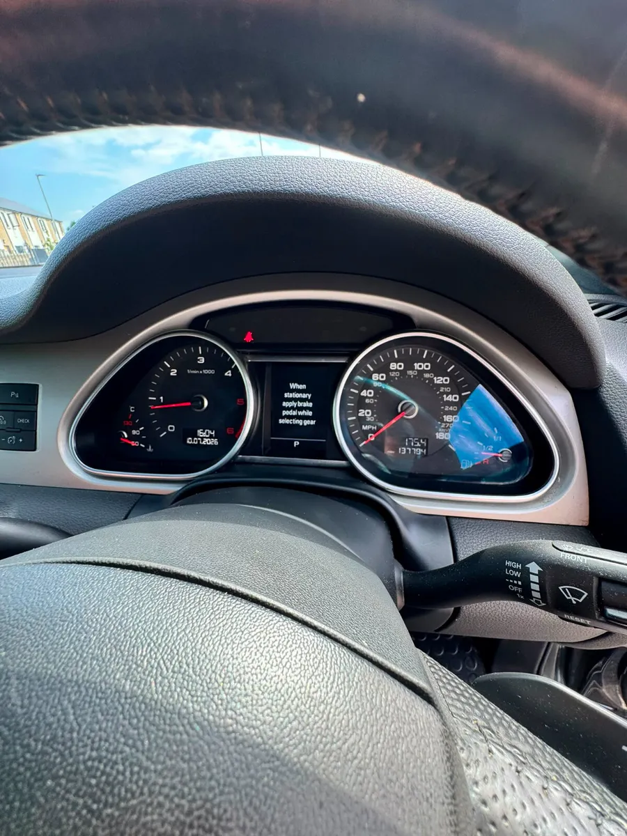 Audi Q7 2014 - Image 6
