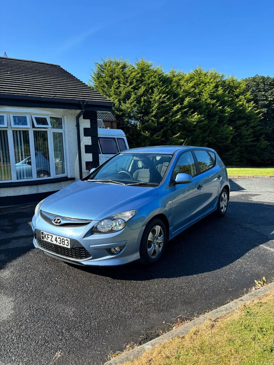 Car - Image 2