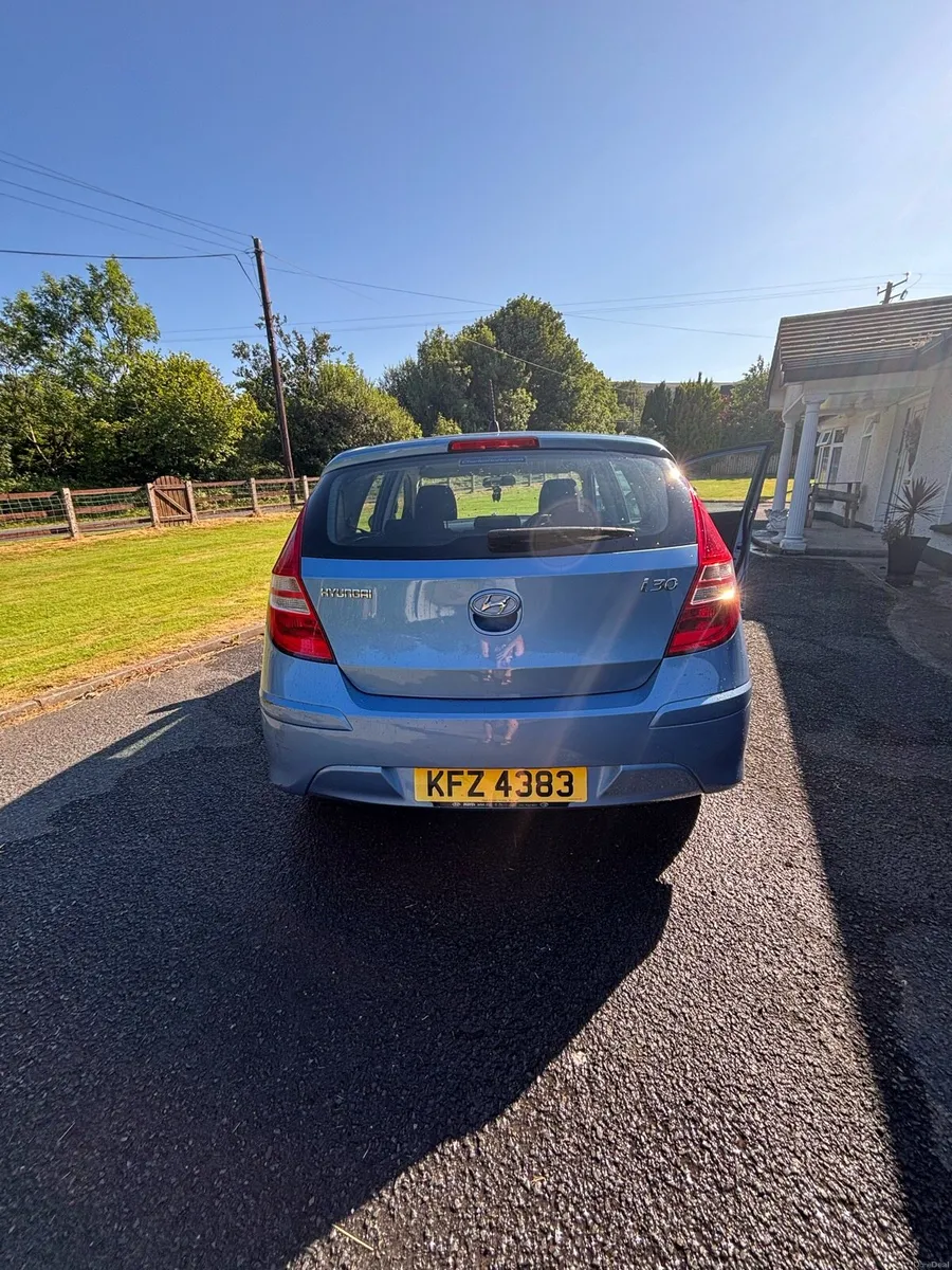 Car - Image 5