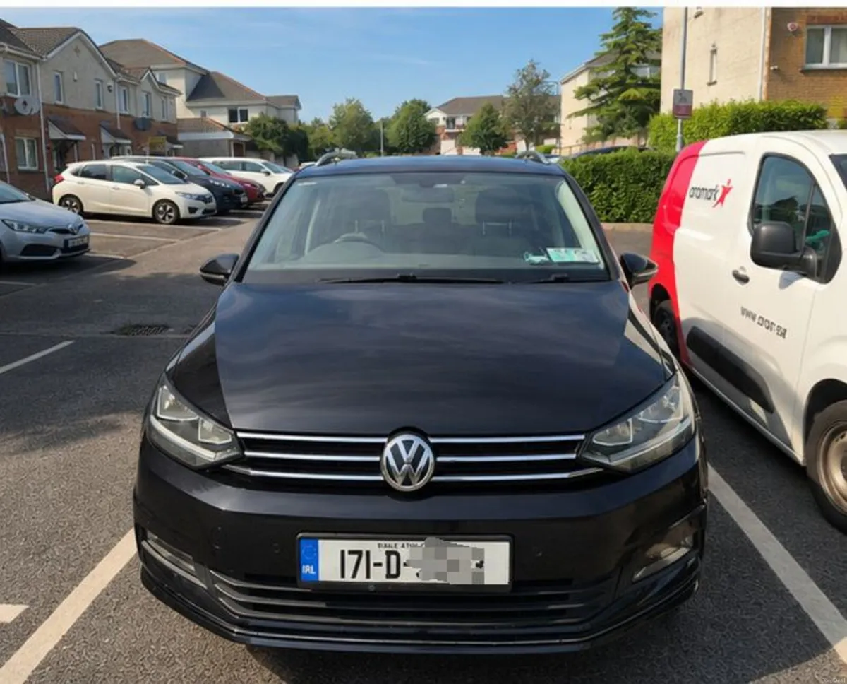 Volkswagen Touran 2017 - Image 1