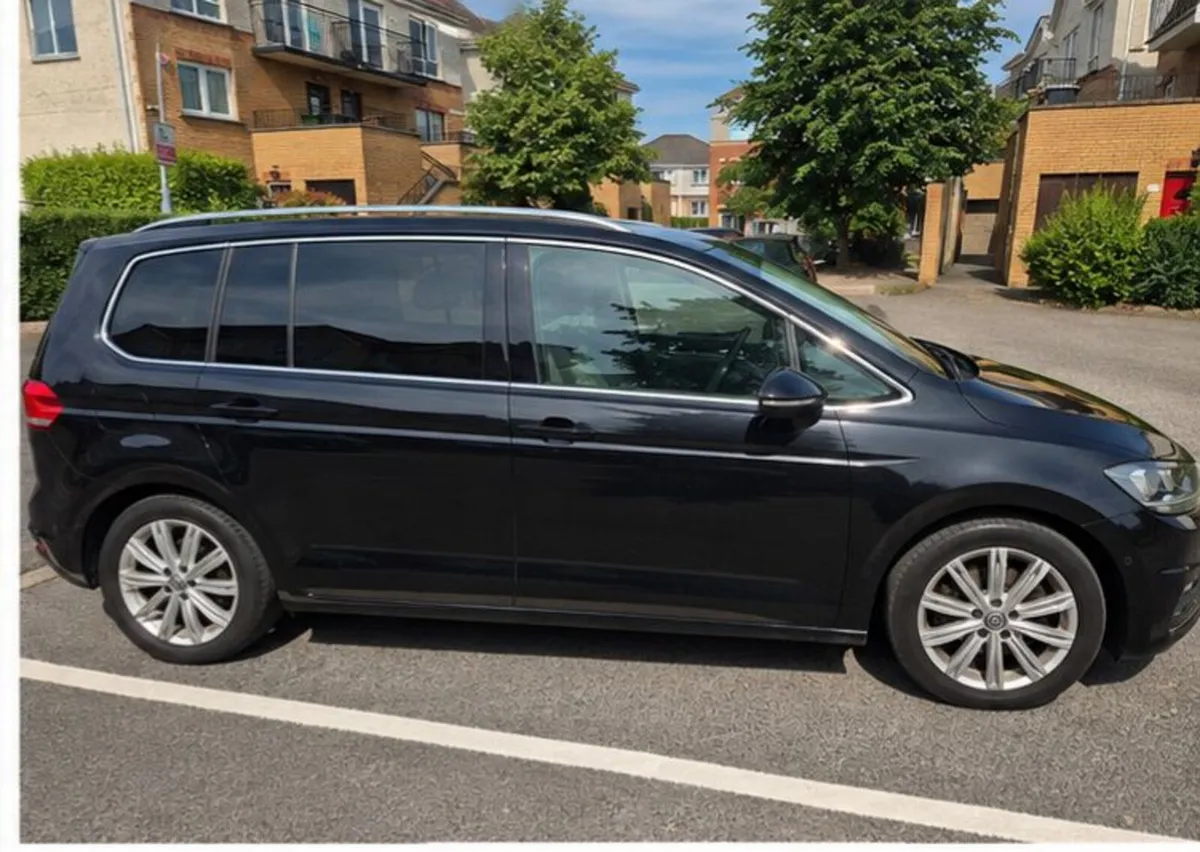 Volkswagen Touran 2017 - Image 3